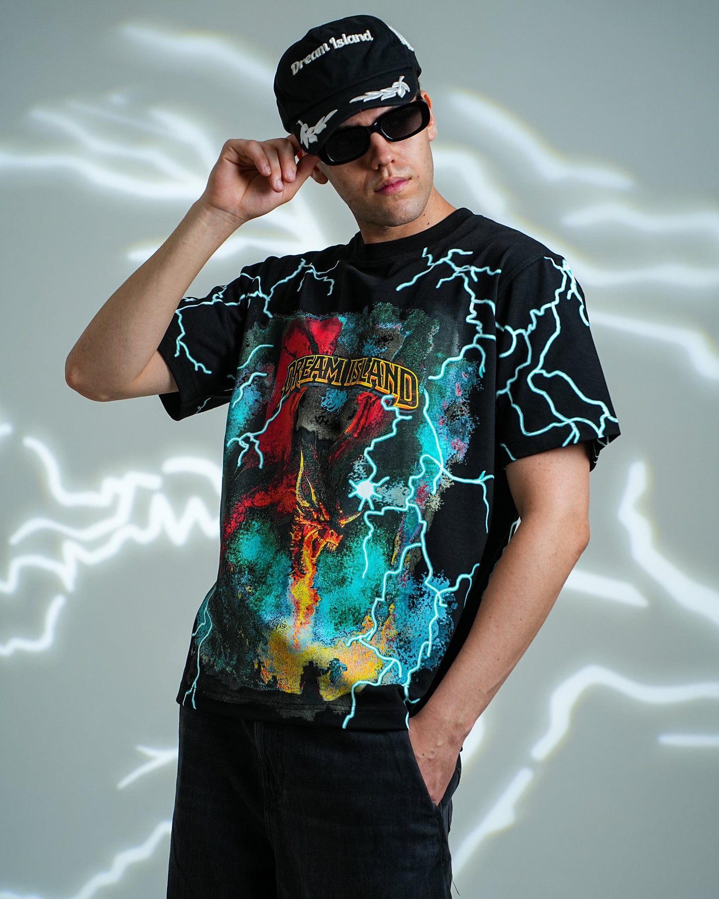 WORLD TOUR T-SHIRT - BLACK