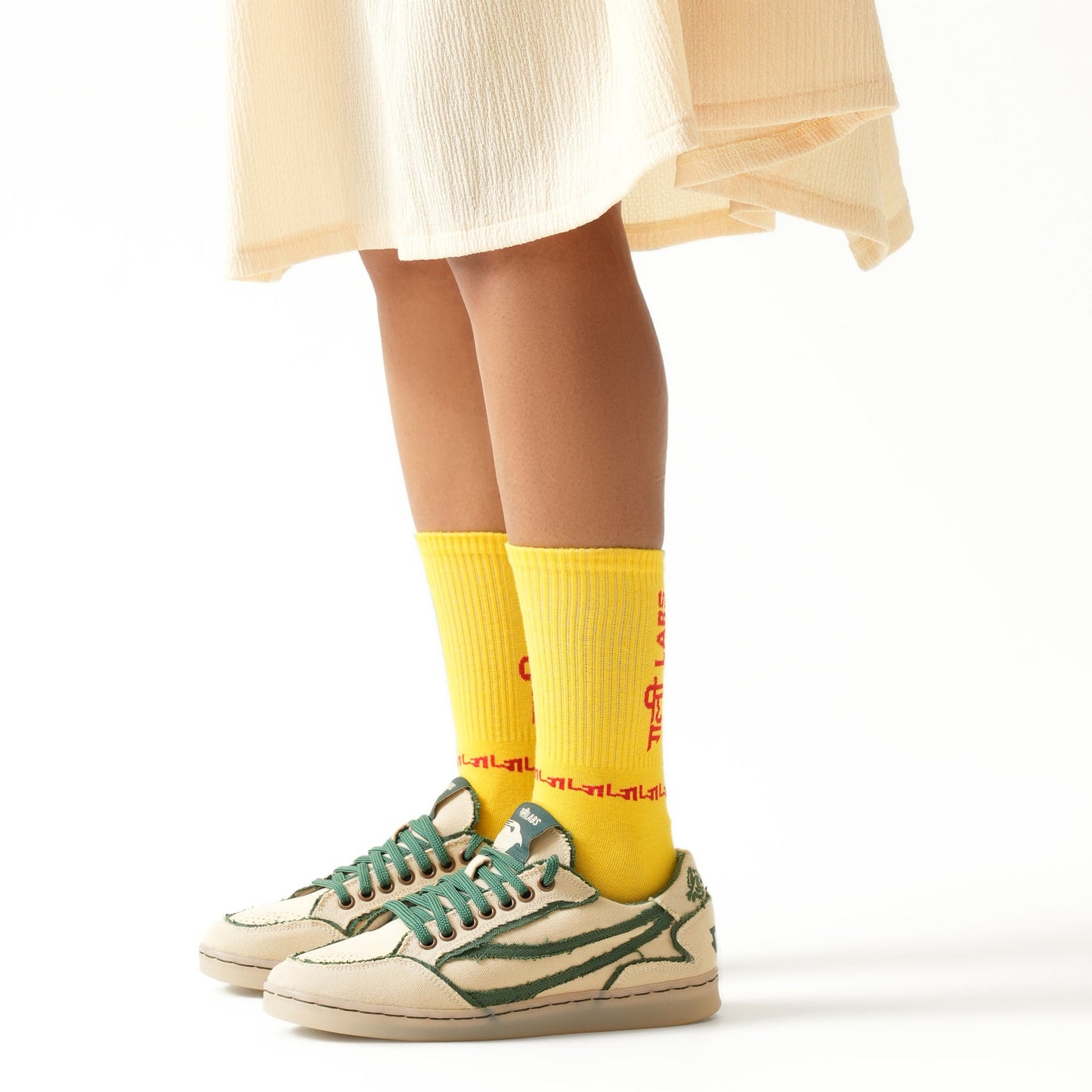 Gully Number 001 - Baaz Parni White for Women | Gully Labs at Broadway
