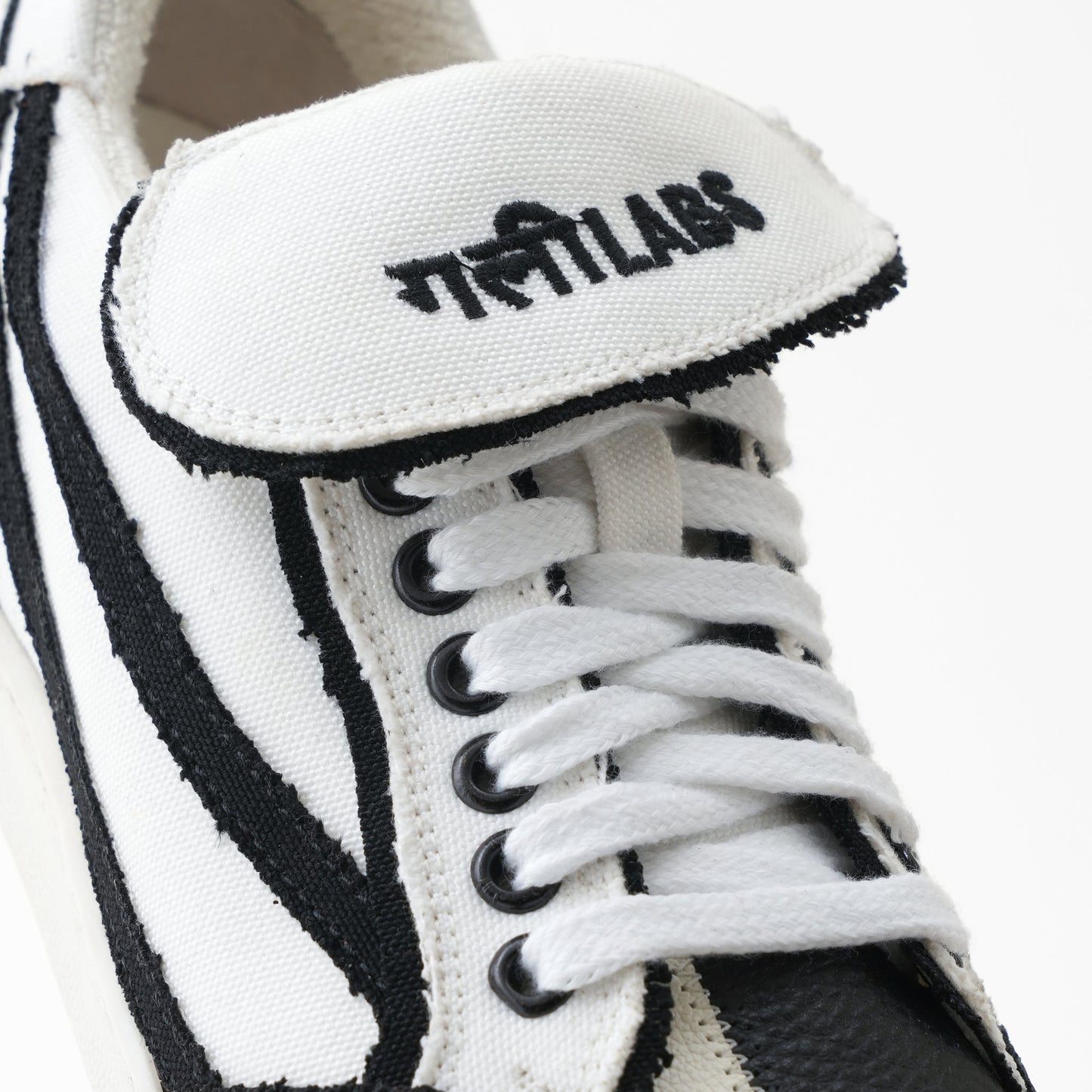 Gully Number 001 x Royal Enfield Hunter 350 - BAAZ WHITESABI TOKYO for Women