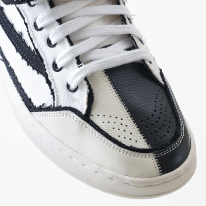 Gully Number 001 x Royal Enfield Hunter 350 - BAAZ WHITESABI TOKYO