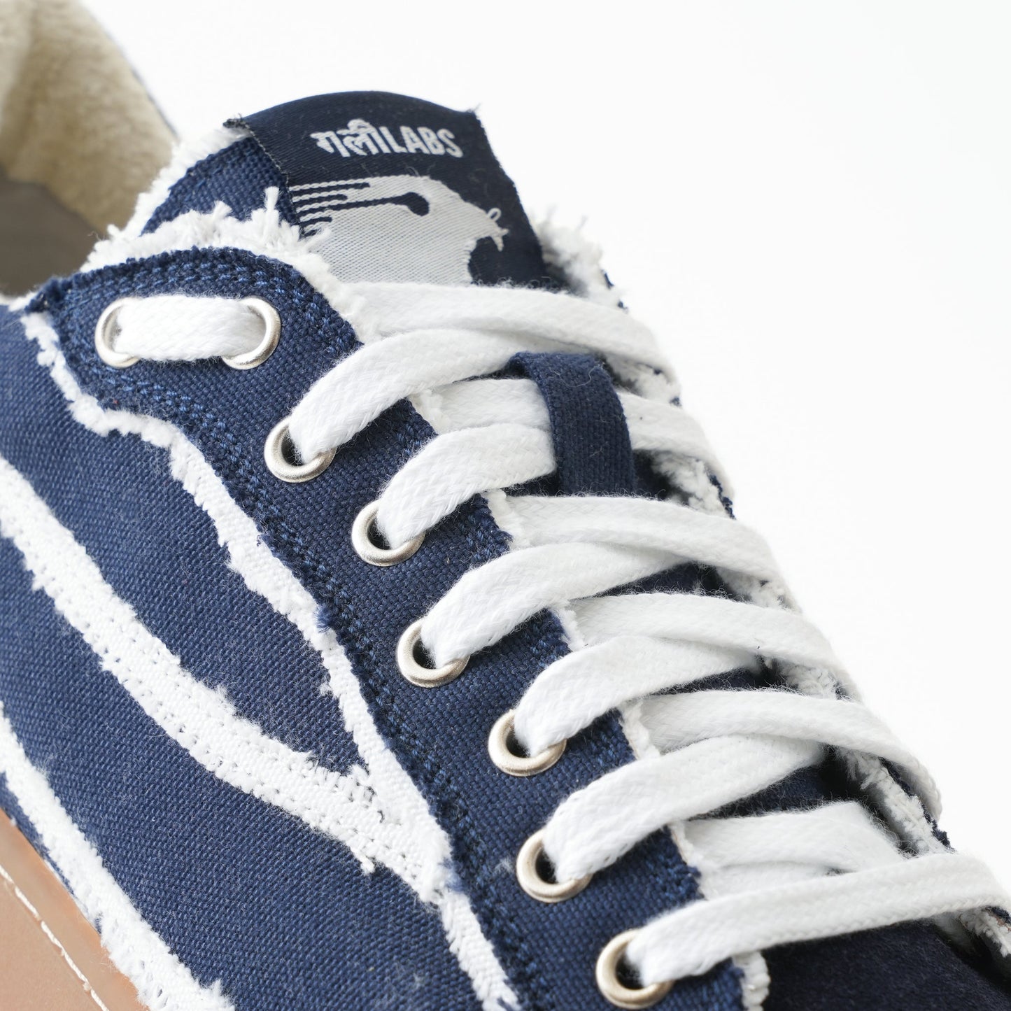 Gully Number 001 - Baaz Leila Navy