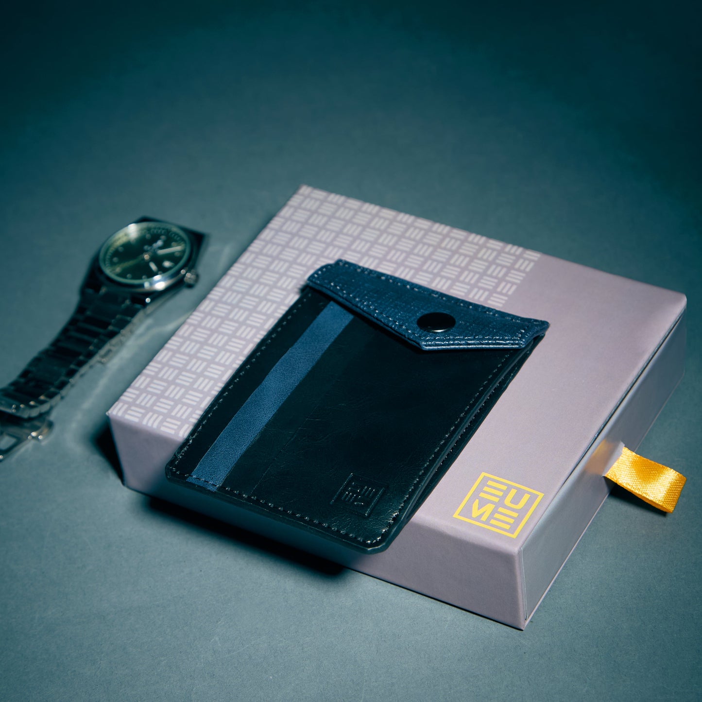 Nova Card Holder