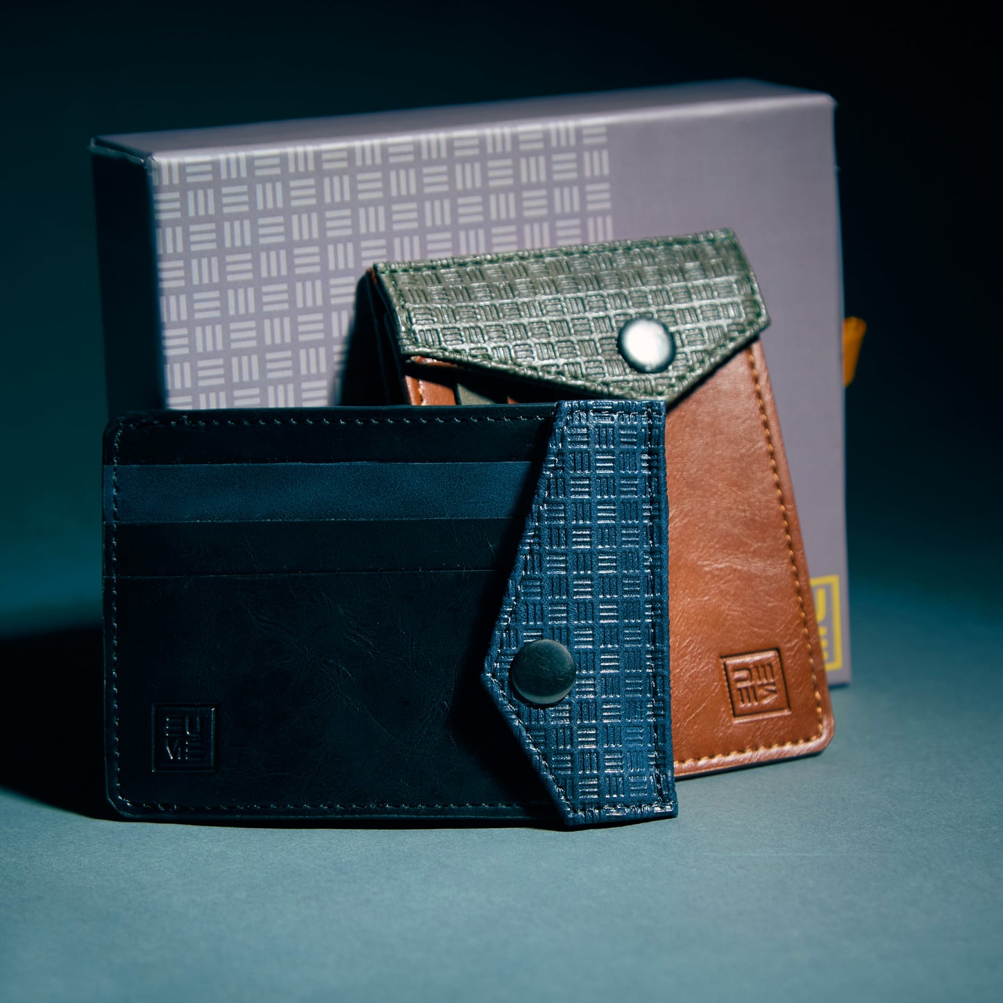 Nova Card Holder