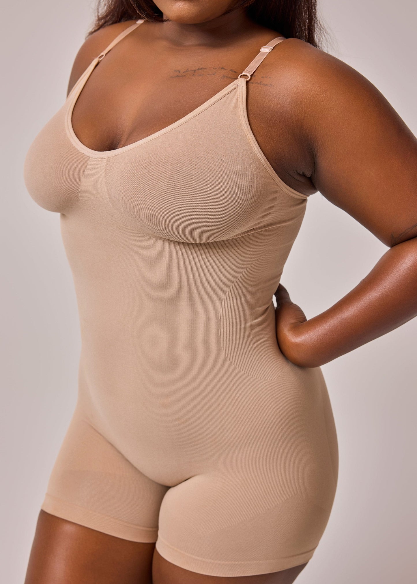 Essentials Mid Thigh Bodysuit Bodyshaper