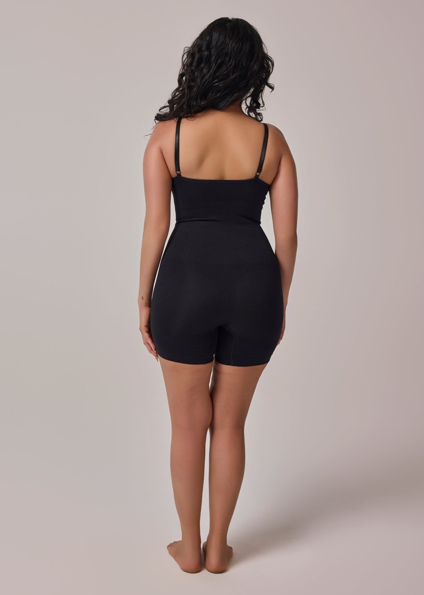 Essentials Mid Thigh Bodysuit Bodyshaper