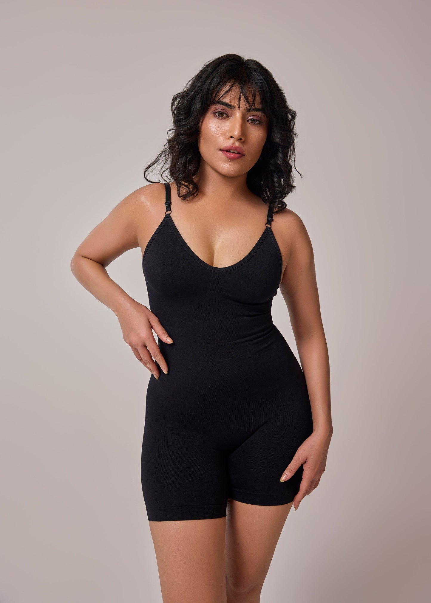 Essentials Mid Thigh Bodysuit Bodyshaper