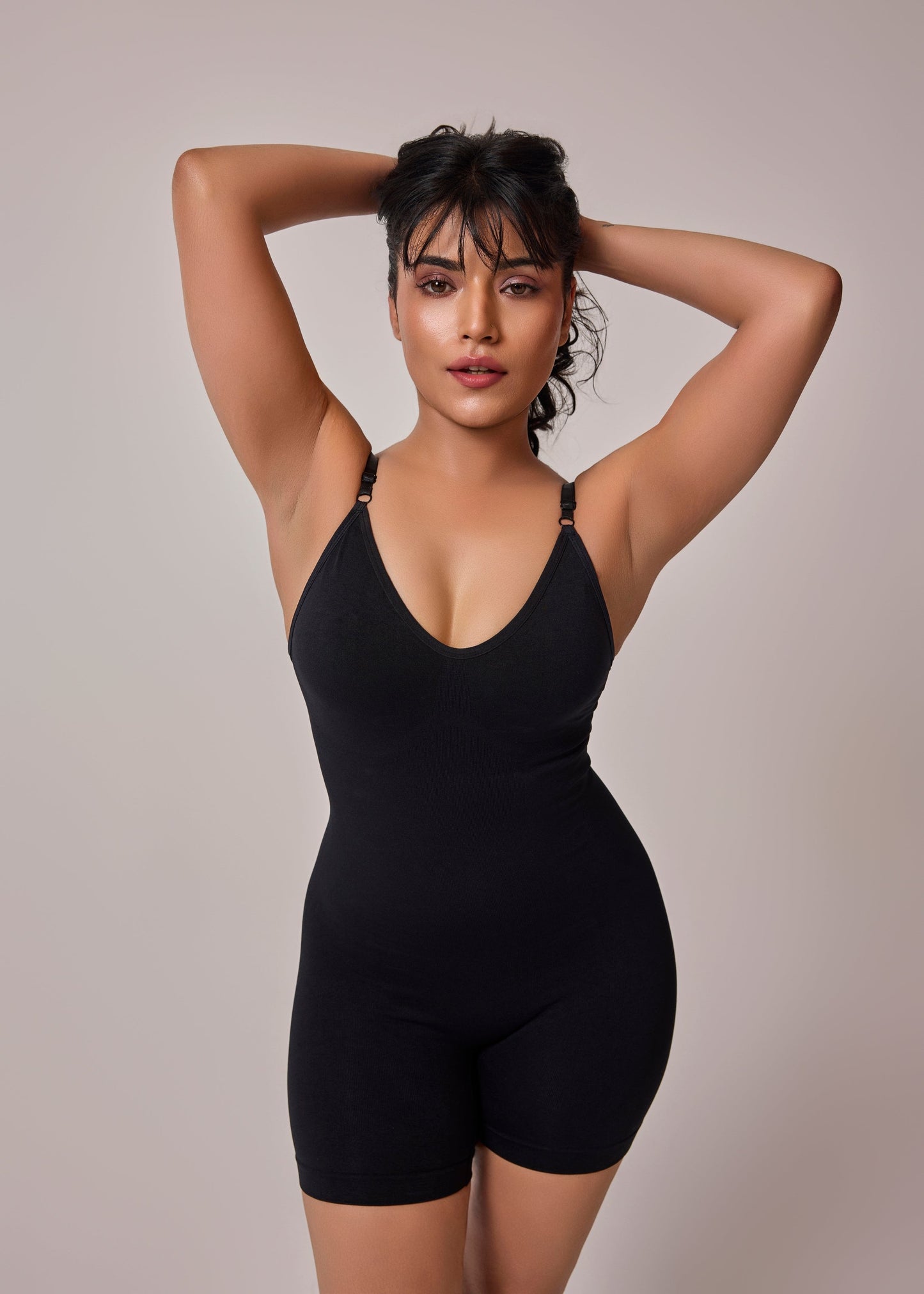 Essentials Mid Thigh Bodysuit Bodyshaper
