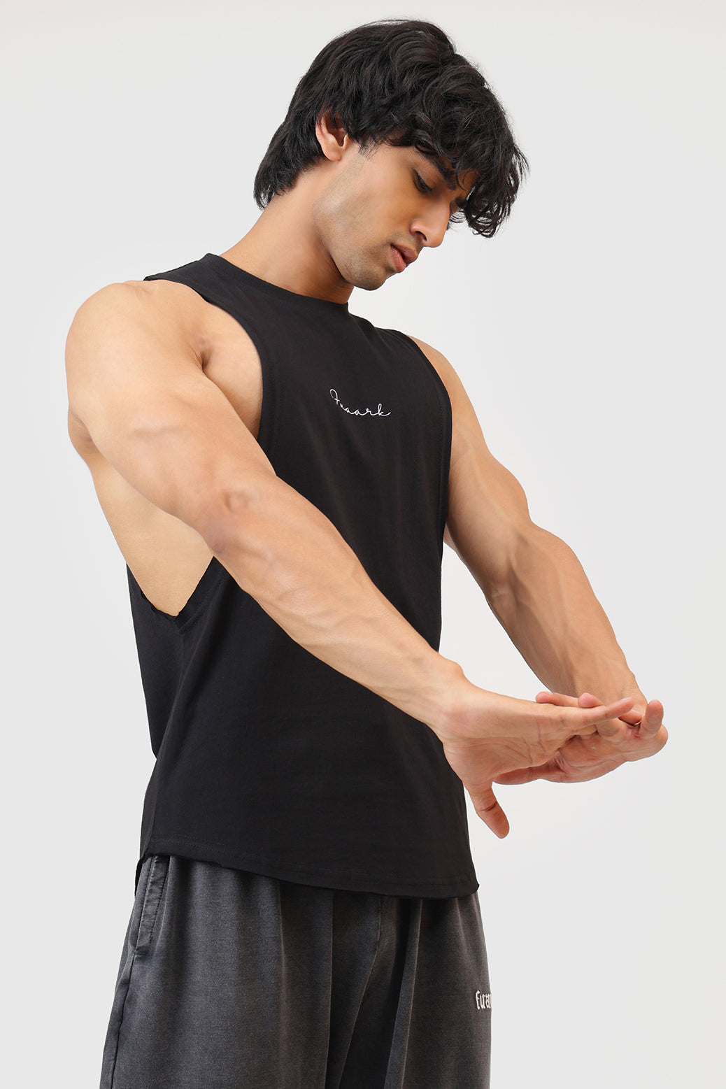 Fortis Deep Arm Tank Black