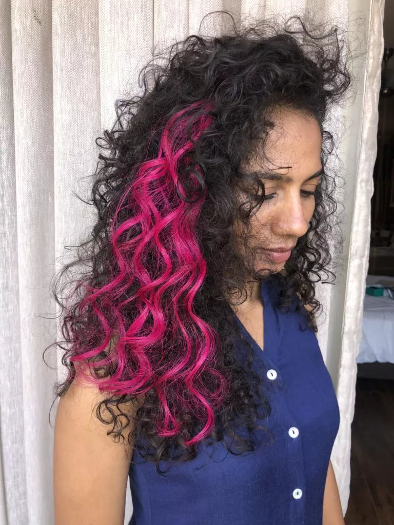 Kinky Pinky – #Strandout- Coloured clip-In Hair
