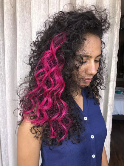 Kinky Pinky – #Strandout- Coloured clip-In Hair