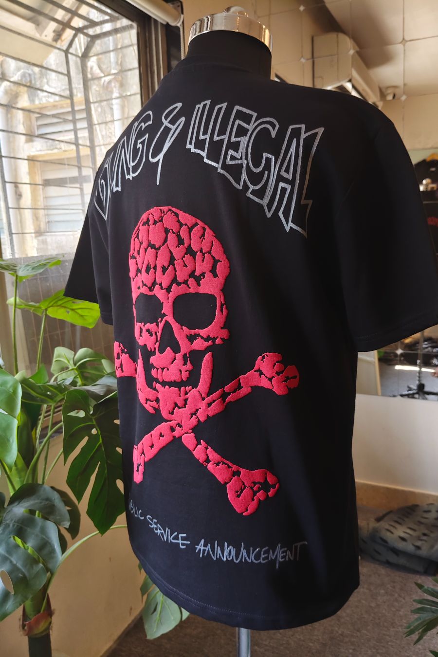 YOUNG & ILLEGAL V1