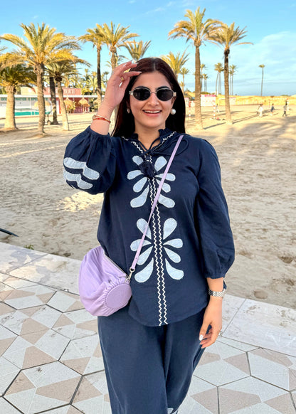 Margot AppliquÃ© Top | Style Island at Broadway
