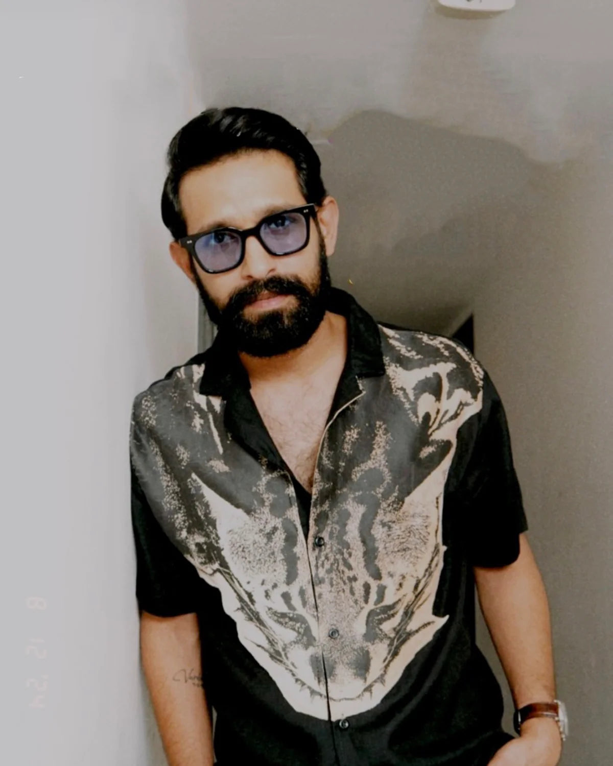 Predator Black Linen Shirt | Esthreall at Broadway