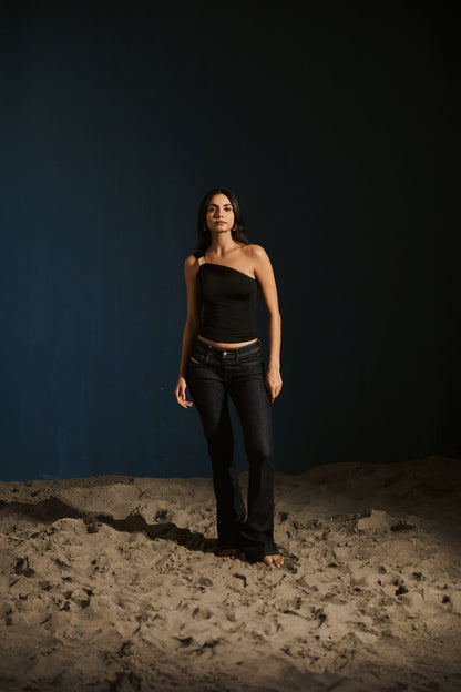 The One-Shoulder Top â€“ Black