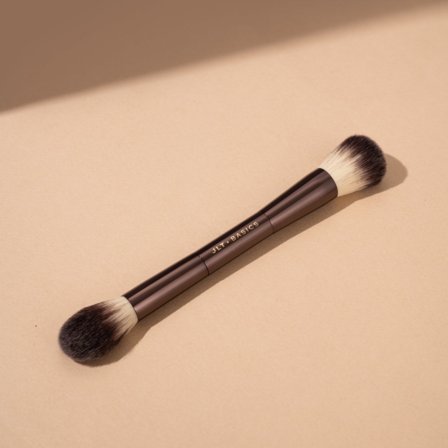 Just Lil Things contour brush JLTBASICS B0004