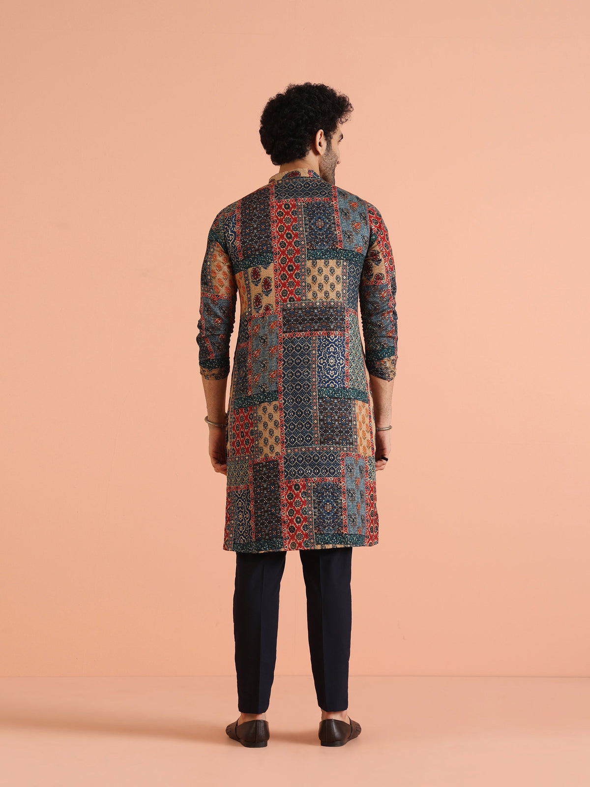 Kisah Men's Blue-Multicolor Long Kurta