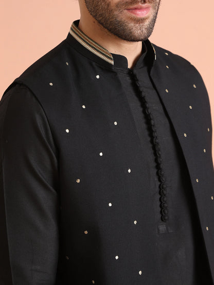 Kisah Men's Black Short Jacket