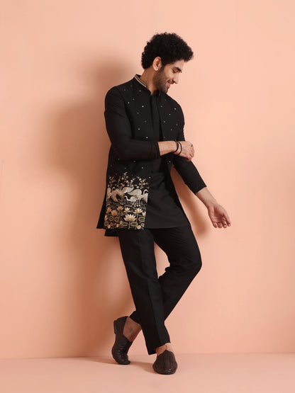 Kisah Men's Black Short Jacket