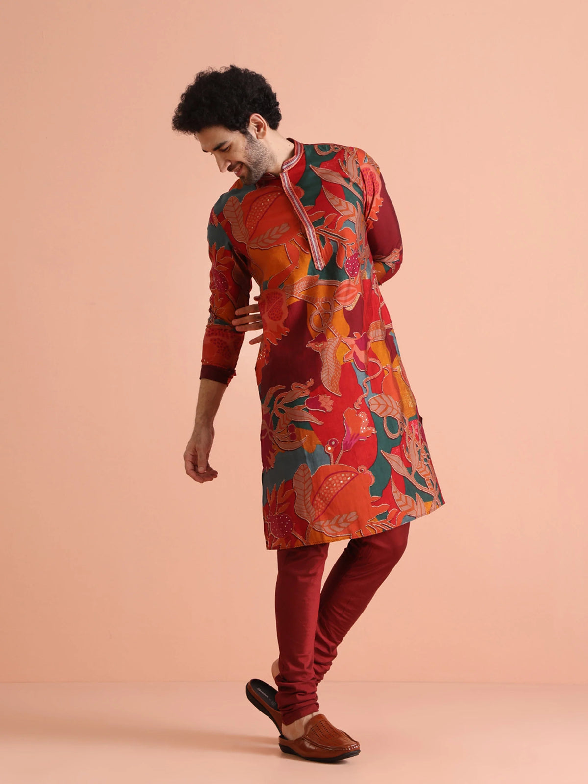 Kisah Men's Maroon-Multicolor Long Kurta