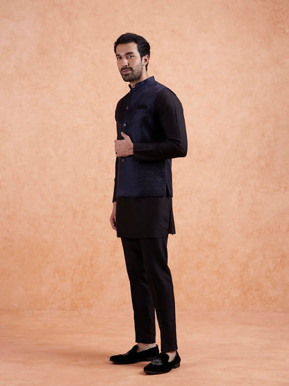 Kisah Men's Navy-Blue Short Jacket