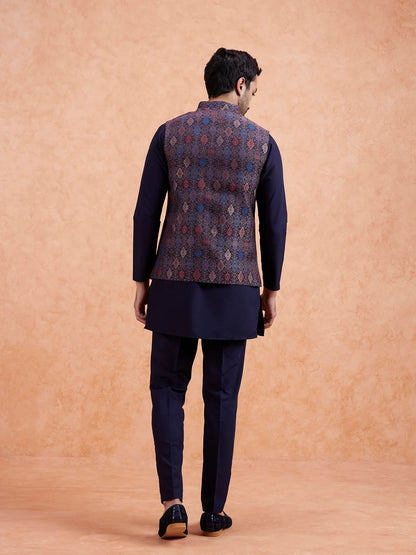 Kisah Men's Blue-Multicolor Short Jacket
