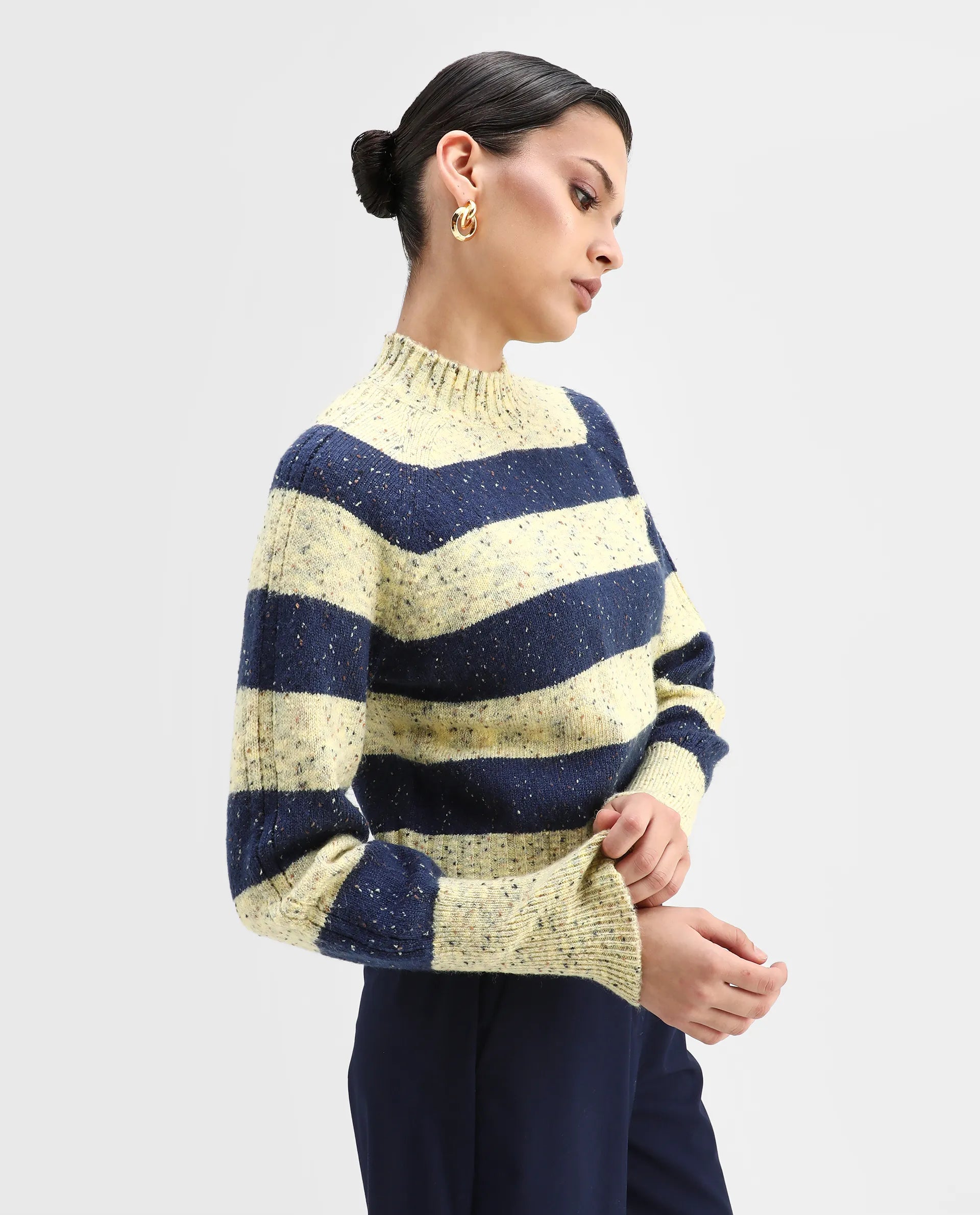KRIS Womens Sweater | RAREISM at Broadway