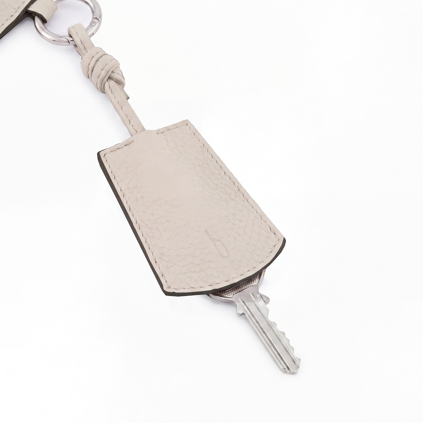 LARRY KEYCHAIN PEBBLE BEIGE