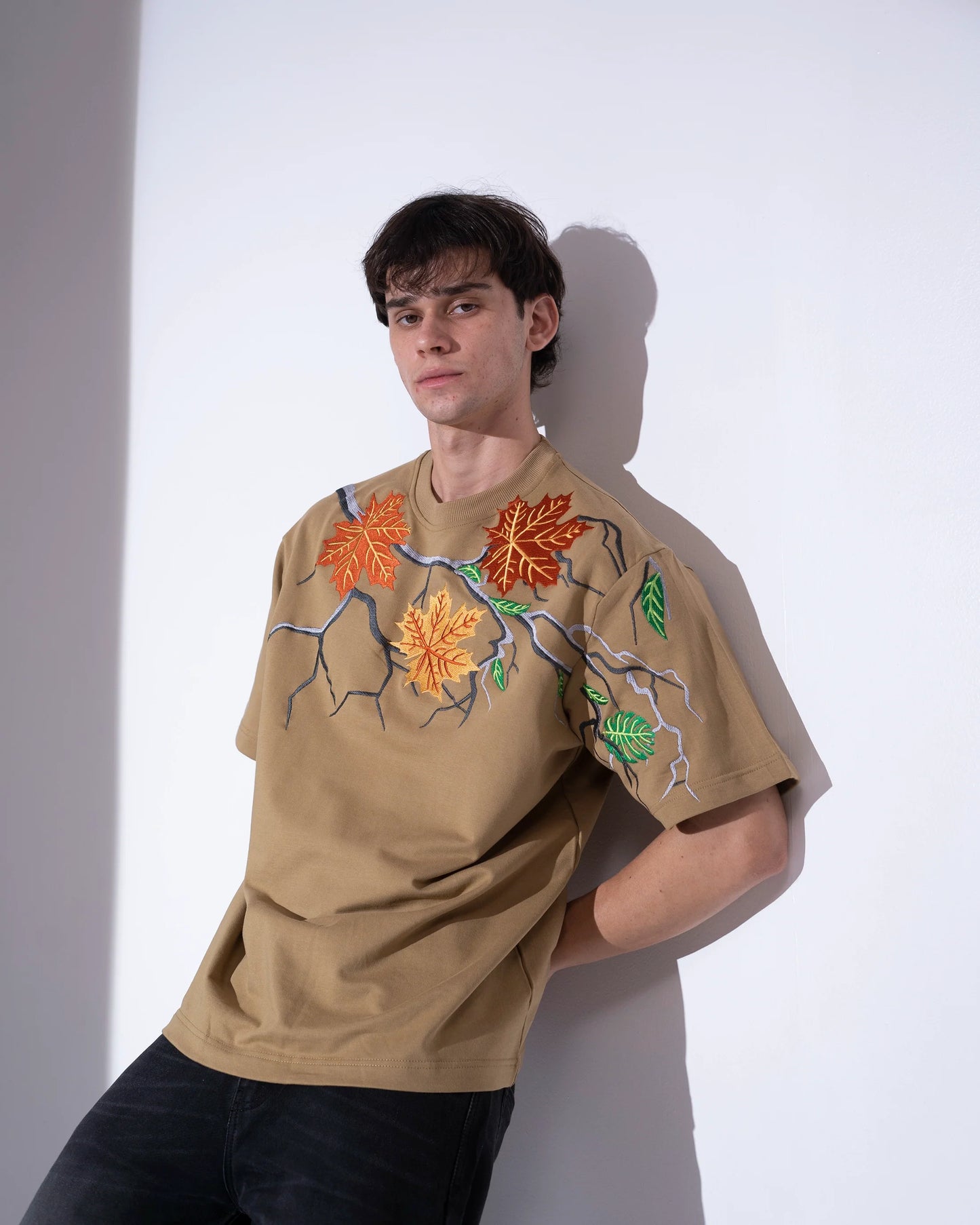 MAPLE LEAF T-SHIRT - KHAKI