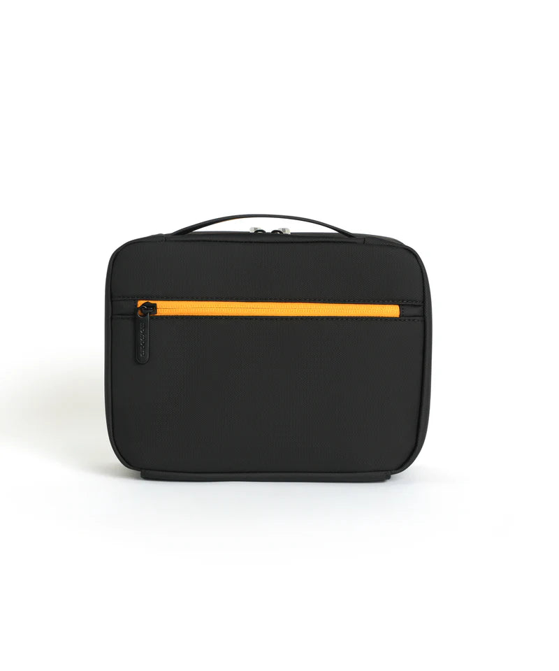 The Hanging Toiletry Bag