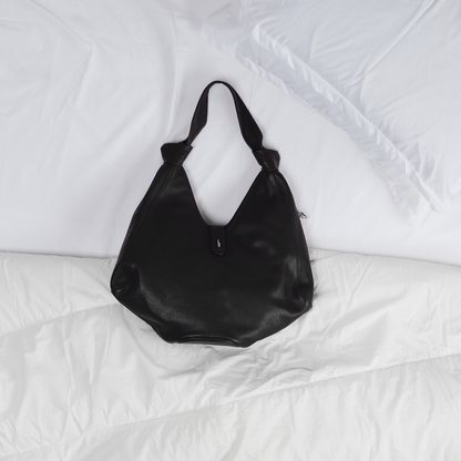 NELLI HOBO LARGE PEBBLE BLACK