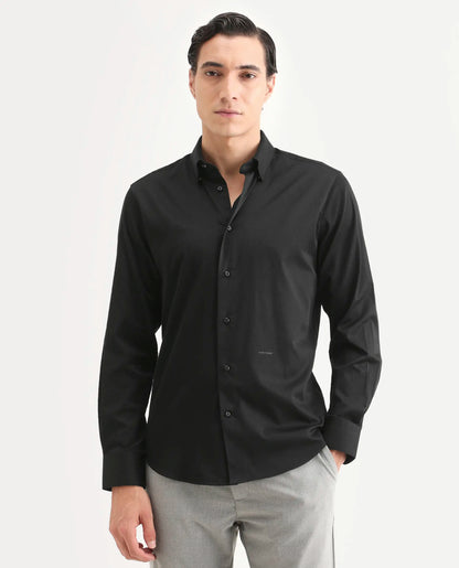 Rare Rabbit Men's Como-27 Black Cotton Blend Fabric Full Sleeve Spread Collar Regular Fit Plain Shirt | Rare Rabbit at Broadway