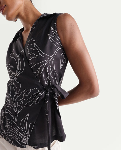 Rareism Women's Vanfu Black Polyester Sleeveless Regular Fit Floral Print Top