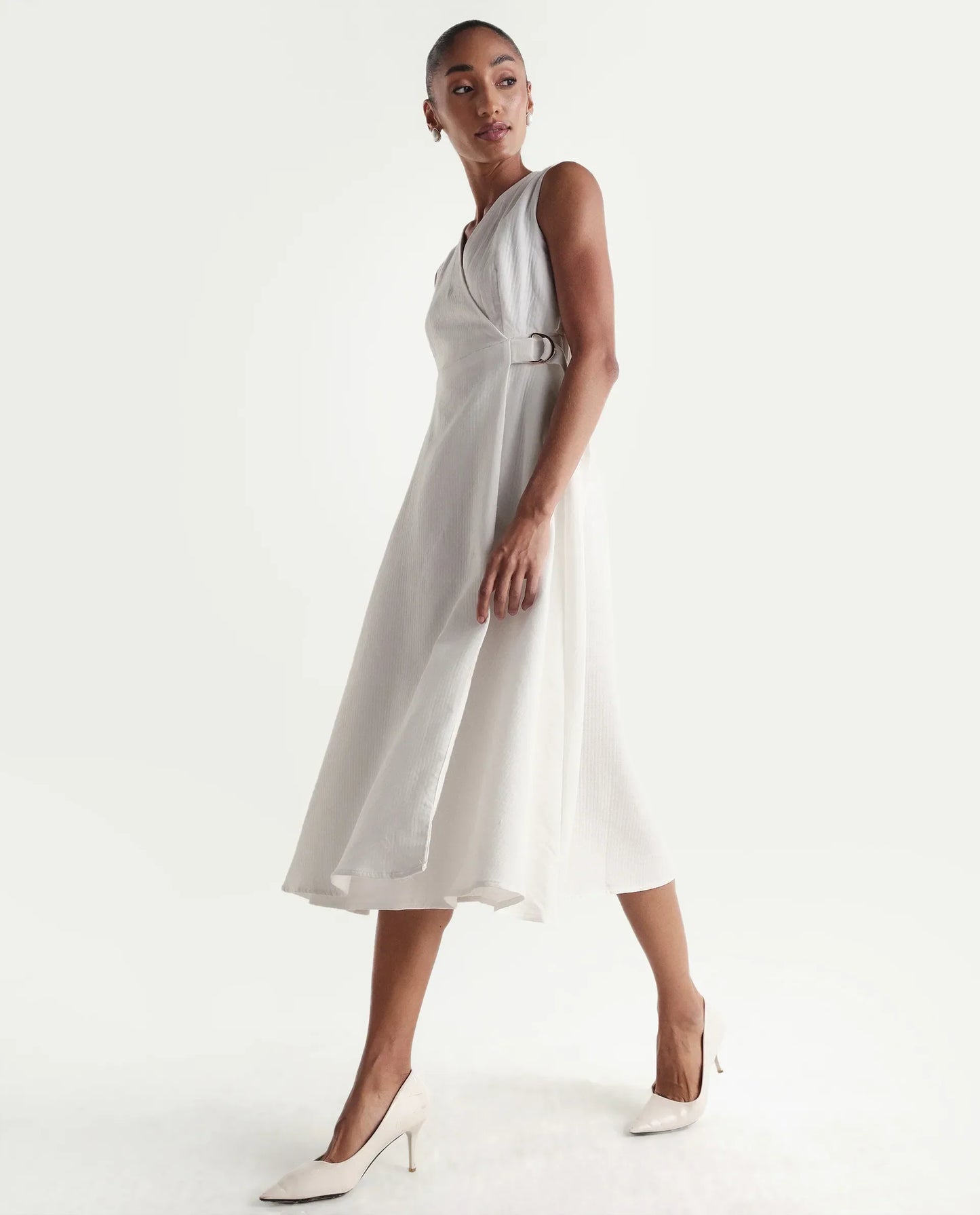 Rareism Women's Rulet Primary Beige Cotton Sleeveless V-Neck A-Line Plain Dress