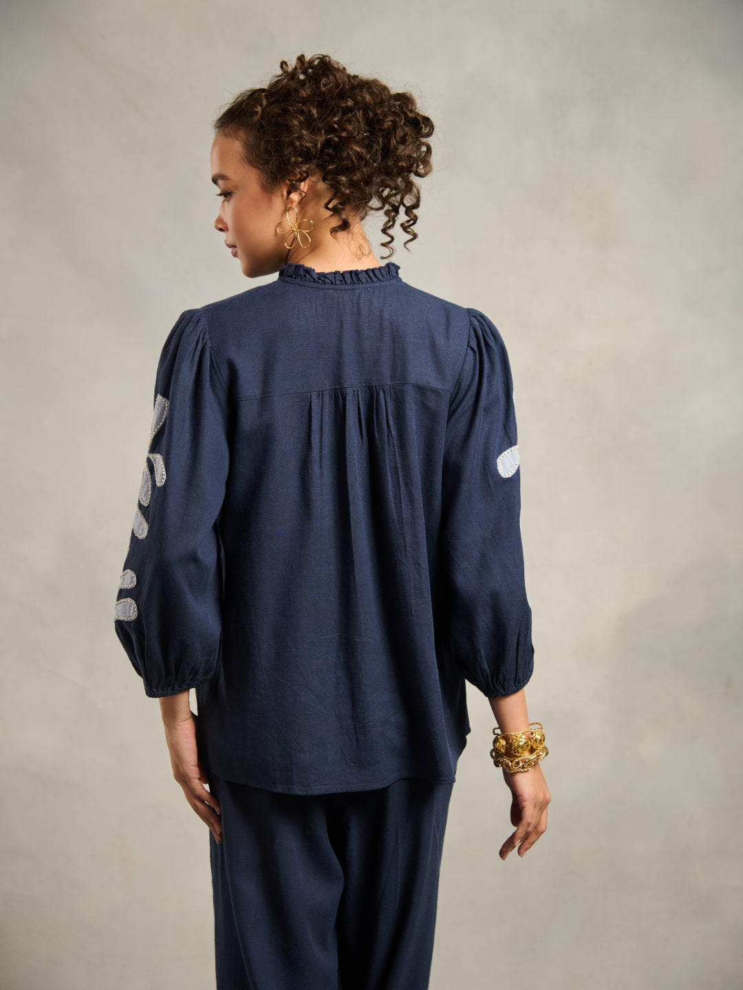Margot AppliquÃ© Top | Style Island at Broadway