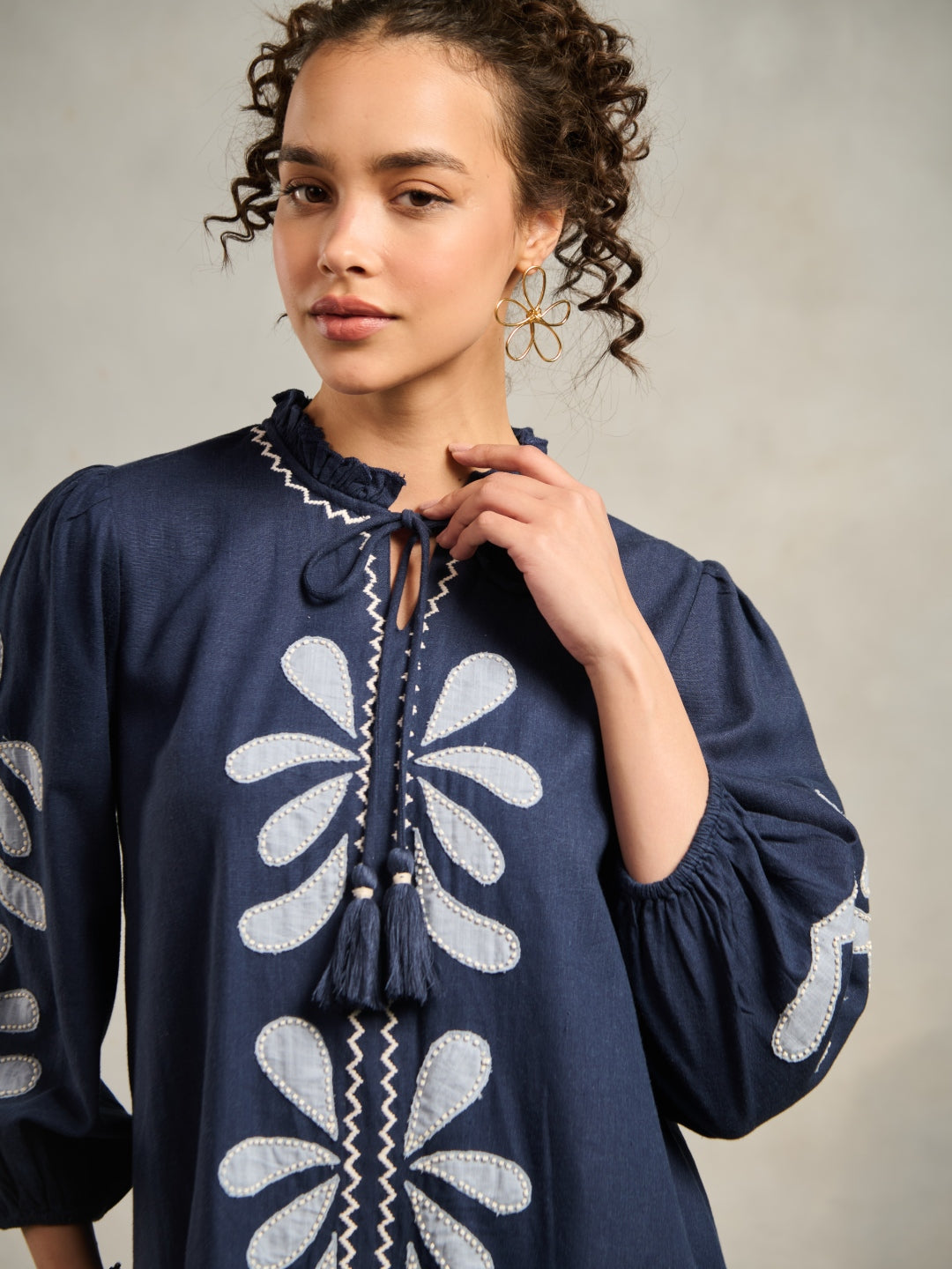 Margot AppliquÃ© Top | Style Island at Broadway