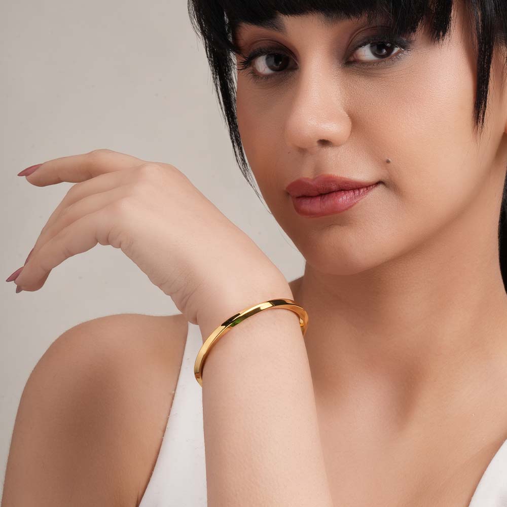 Graceful Curve Cuff Bracelet