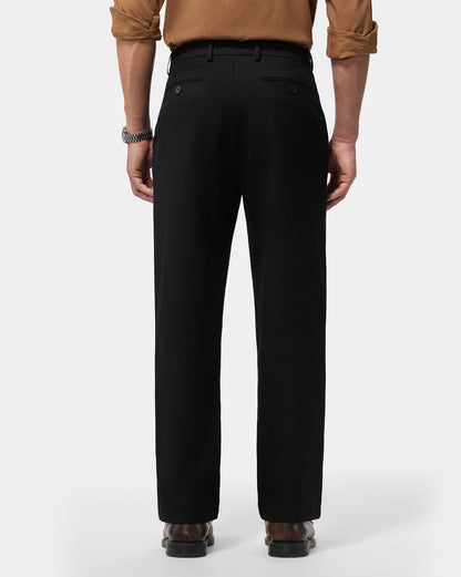 The Relaxed Textured Runway Pant Black