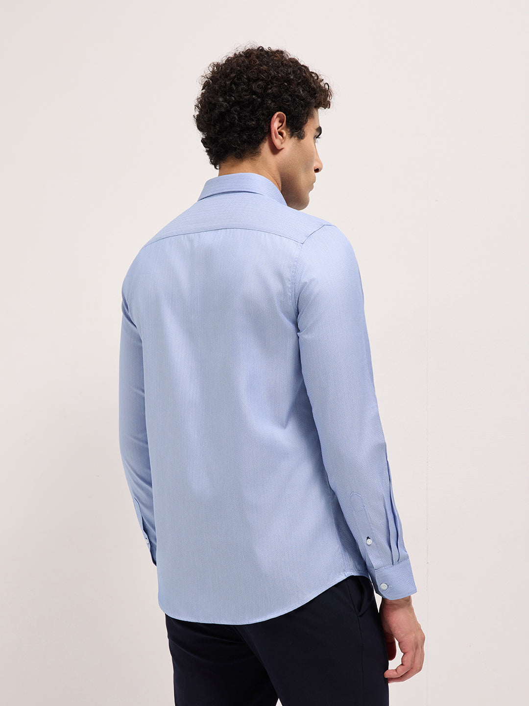 Men Herringbone Woven Tailored Fit Formal Shirt TBH-CHELO-BL