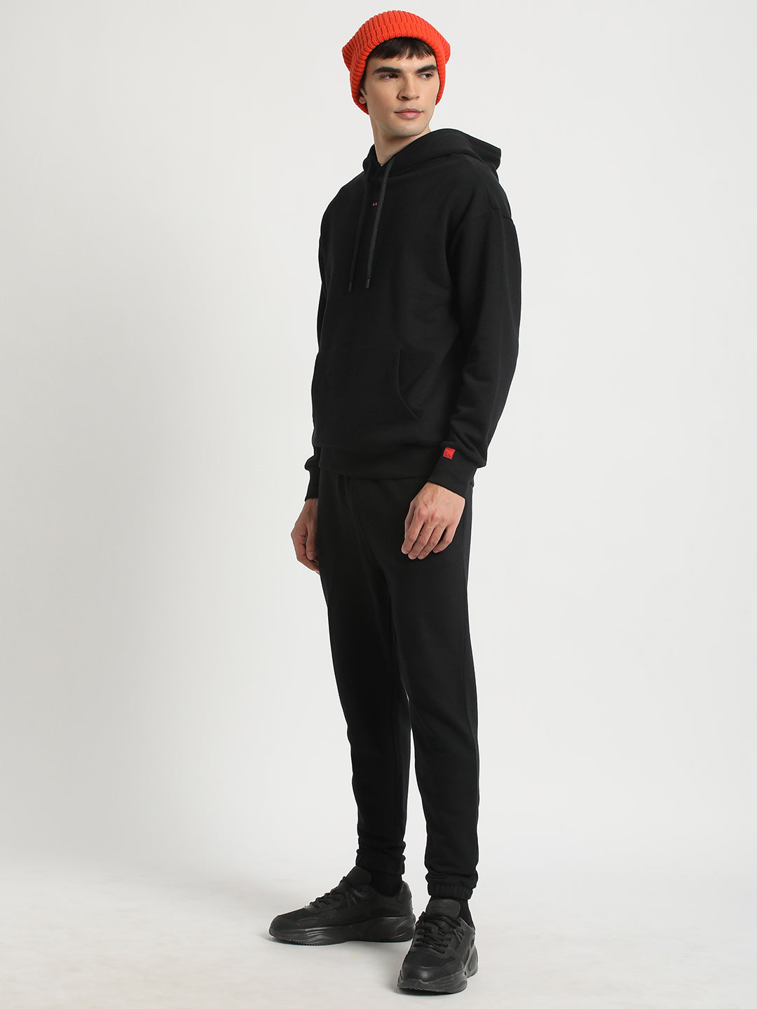 Men Black Solid Regular Fit Hoodies TBH-DARK-BK