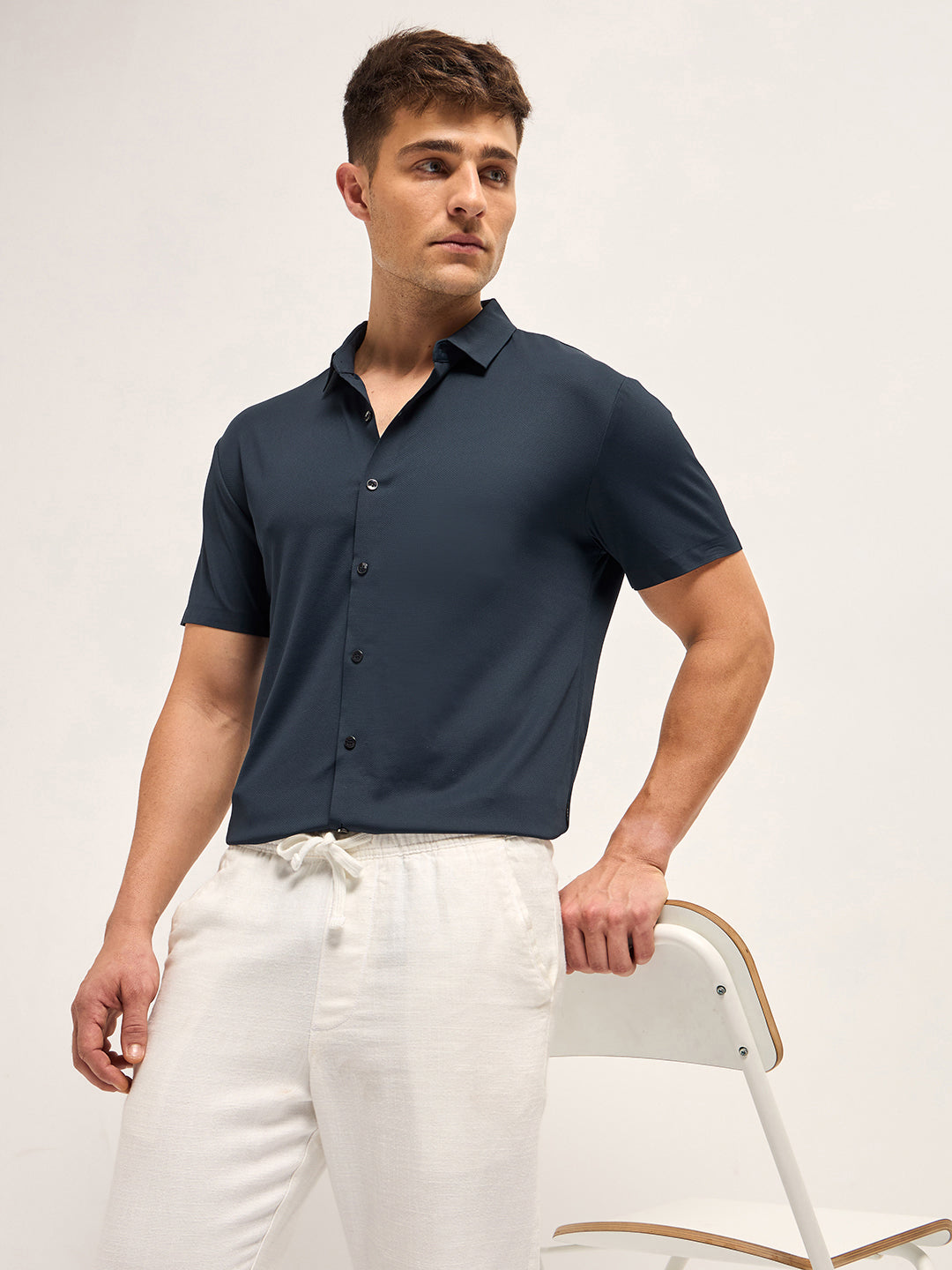 Men's Solid Slim Fit Water Repellent Performance Shirt TBH-HORMET-BL