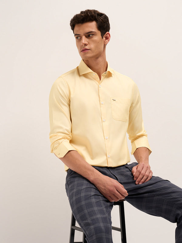 Men Herringbone Woven Design Tailored Fit Formal Shirt TBH-KURLO-YL