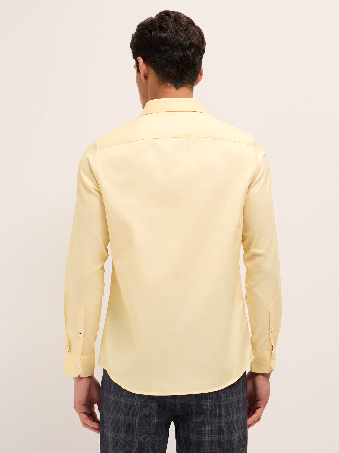 Men Herringbone Woven Design Tailored Fit Formal Shirt TBH-KURLO-YL