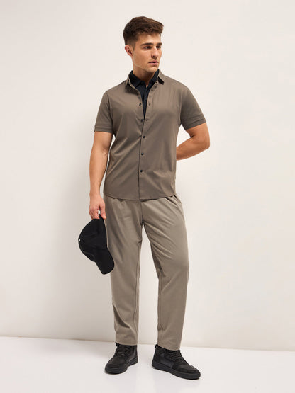 Men's Solid Slim Fit Water Repellent Performance Shirt TBH-OBREG-KH