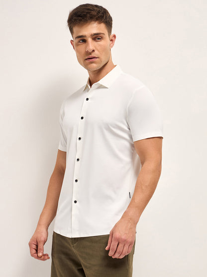 Men's Solid Slim Fit Water Repellent Performance Shirt TBH-ORBIK-WH