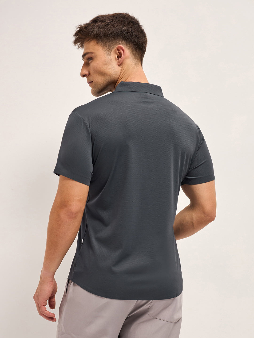 Men's Solid Slim Fit Water Repellent Performance Shirt TBH-PLAMER-GY