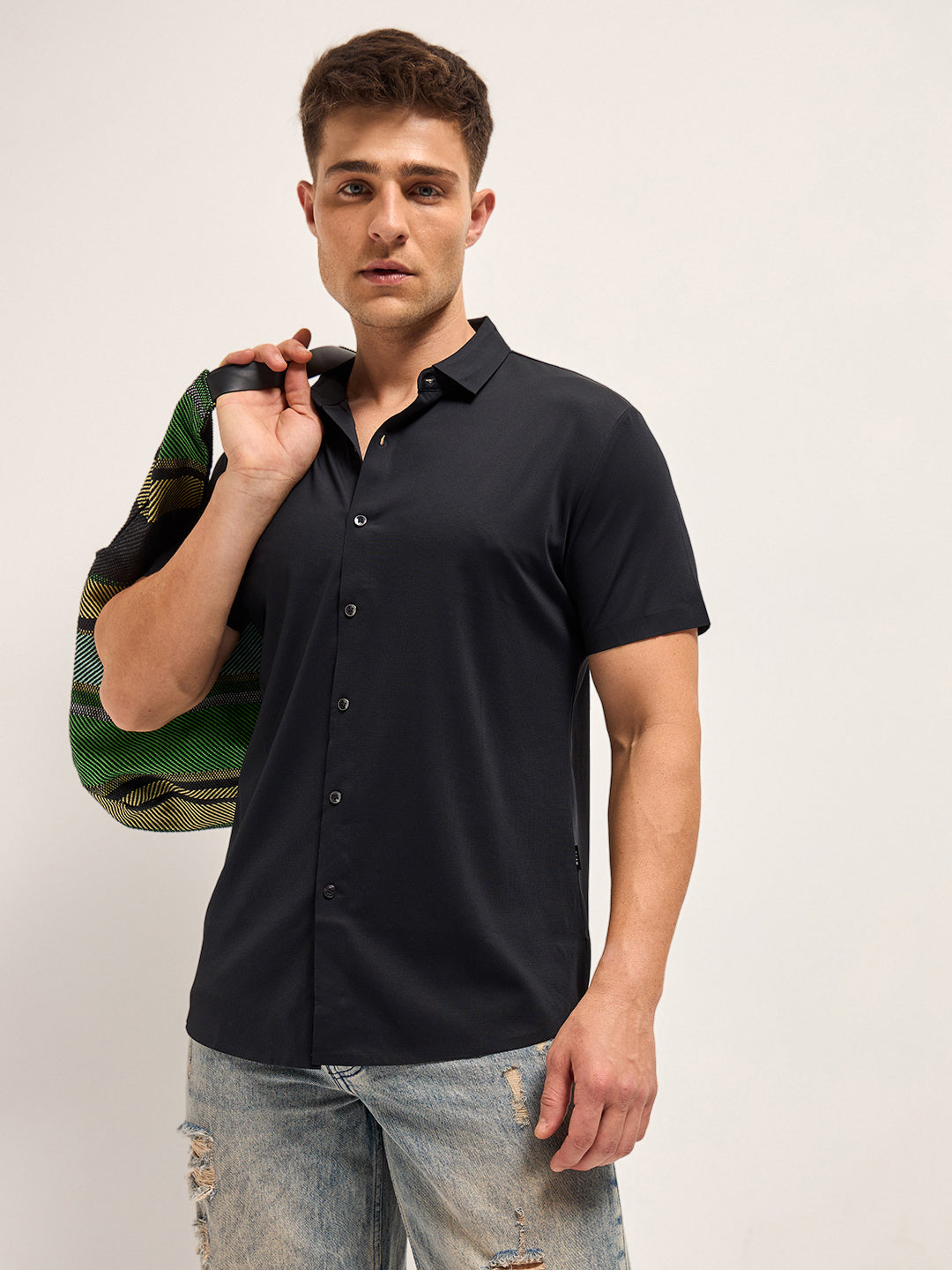 Men's Solid Slim Fit Water Repellent Performance Shirt TBH-PLOYER-BK