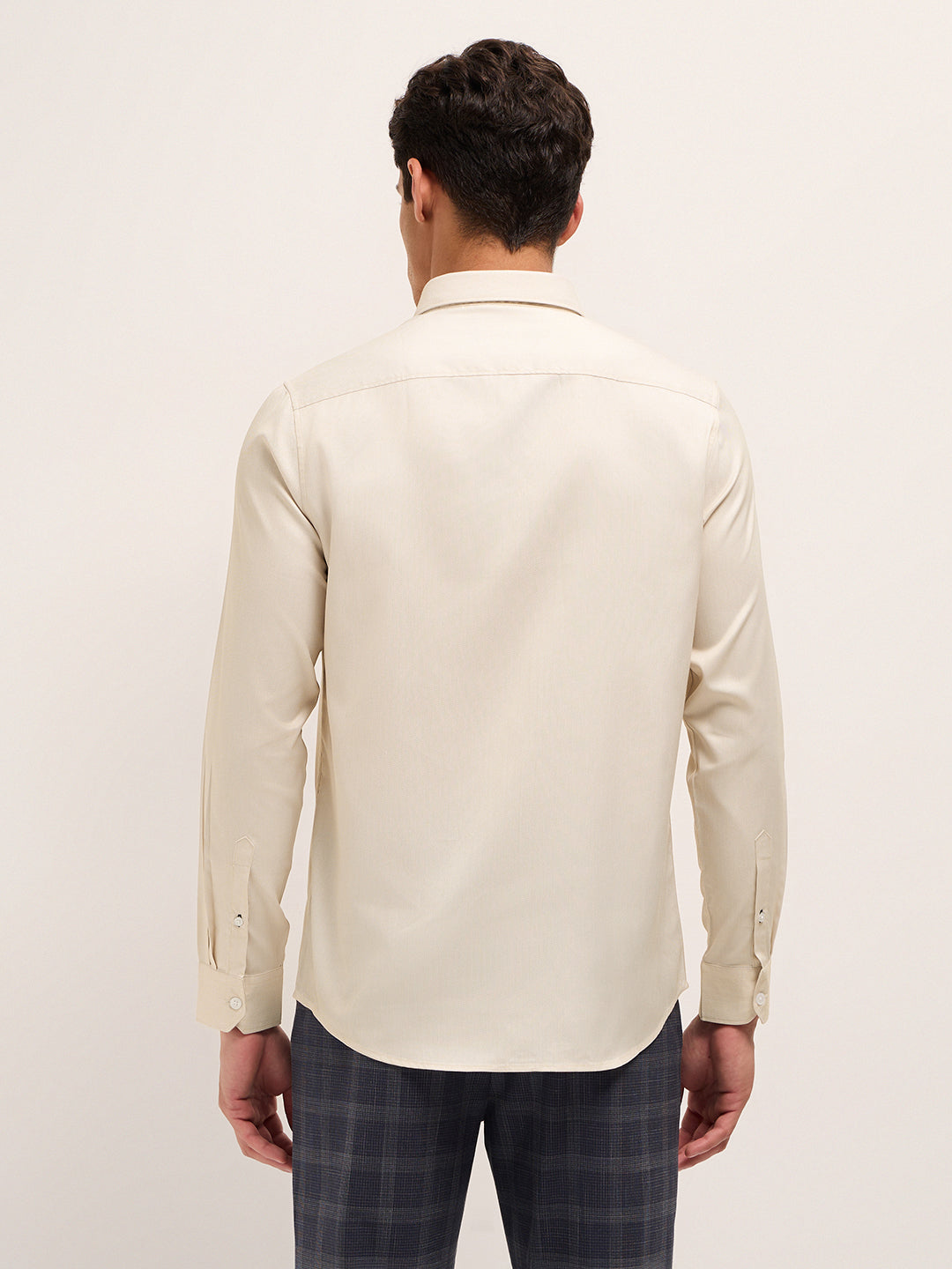 Men Herringbone Woven Design Tailored Fit Formal Shirt TBH-WURKO-CR