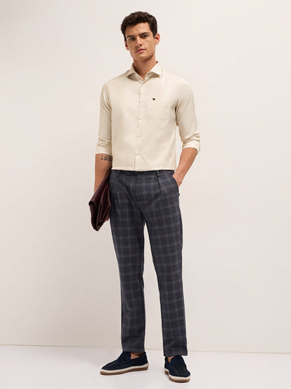 Men Herringbone Woven Design Tailored Fit Formal Shirt TBH-WURKO-CR