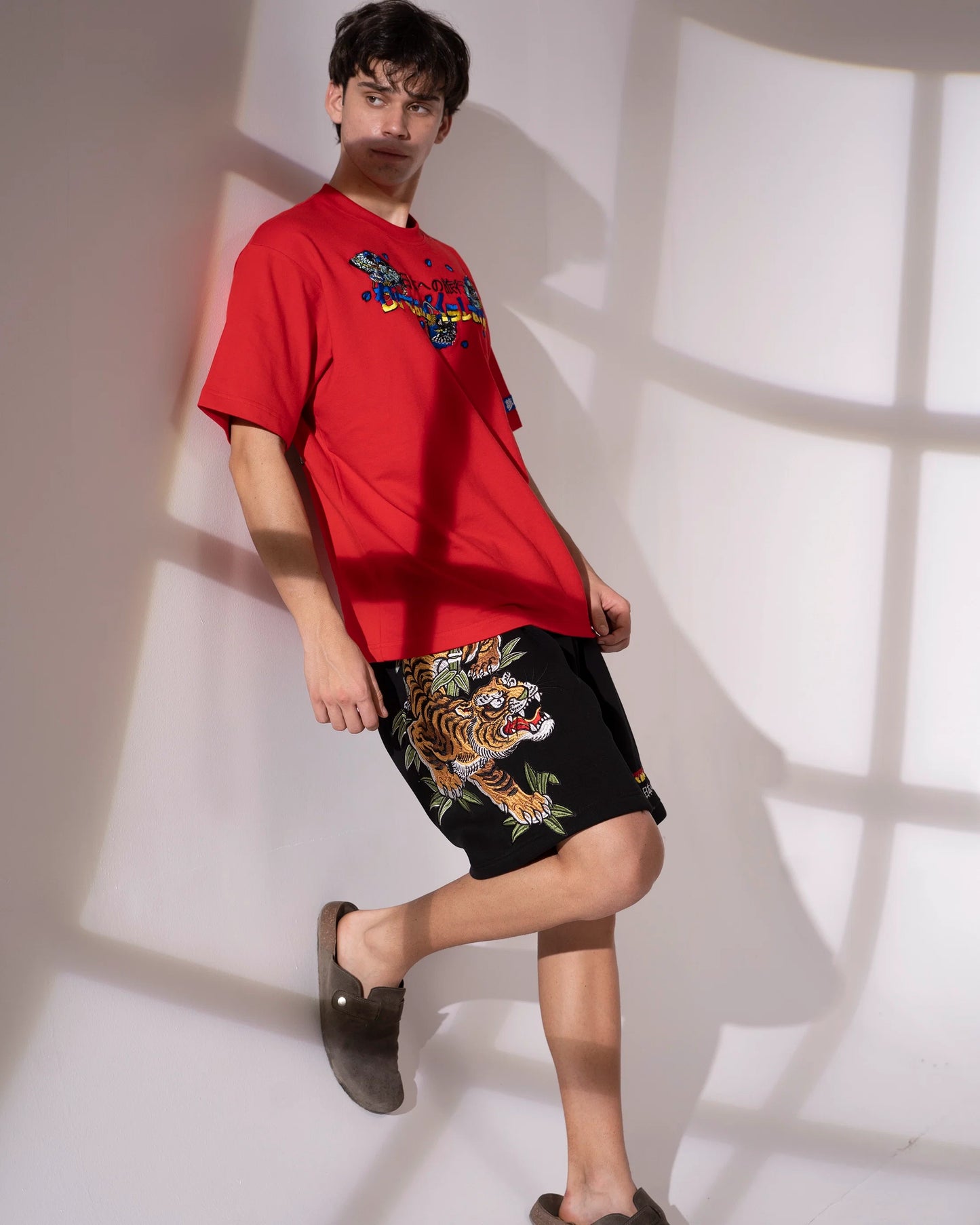 TOKYO ROAR SHORTS - BLACK
