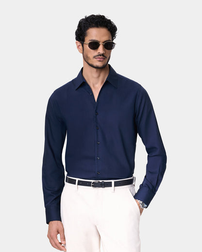The Signature V Cut Runway Shirt Navy